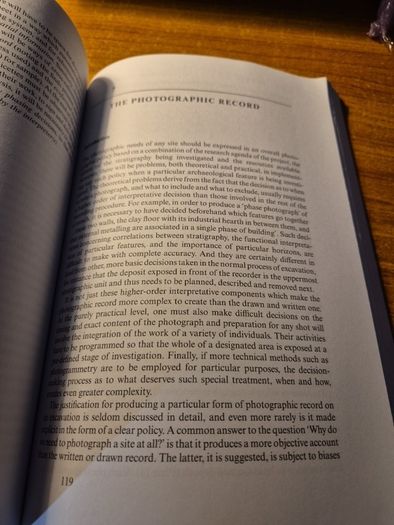 Excavation. Cambridge Manuals in Archaeology. Steve Roskams.