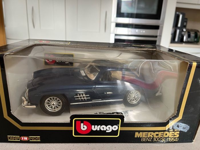 Mercedes  300 SL Gullwing Scale 1/18 Burago