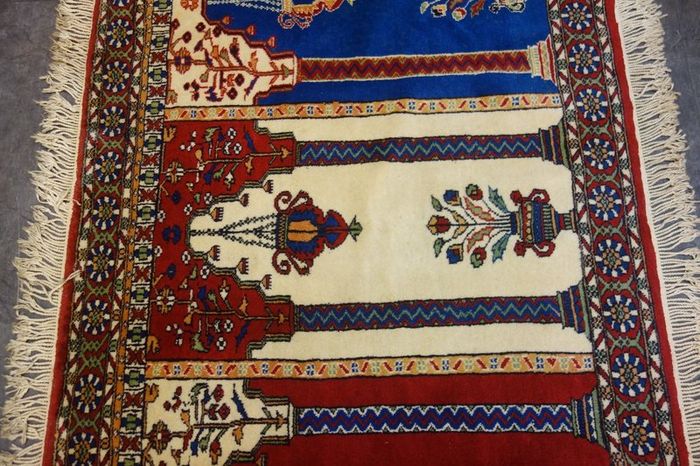 P.ersian Bukhara Rug 2.45 x 0.95 (BUD)