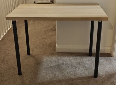Ikea table https://www.ikea.com/ie/en/p/linnmon-adils-desk-white-stained-oak-effect-dark-grey-s79416341/#content