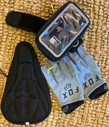 Cycling accessories incl Fox Racing Gloves