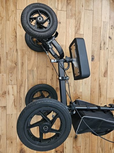 Knee Scooter with Pumped Wheels - perfect condition