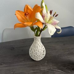 Voronoi style 3D printed decorative vase