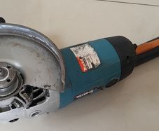 Makita 9067 180mm 7" Angle Grinder 110v