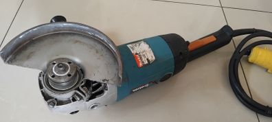Makita 9067 180mm 7" Angle Grinder 110v