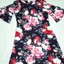 Trapeze dress with flared sleeves - black + flowers Image 4