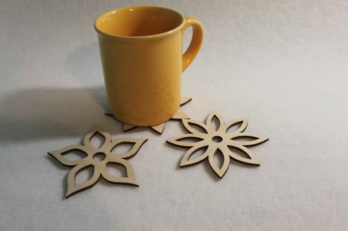Wooden Coasters Home Decor - set of 4 Flowers Shape