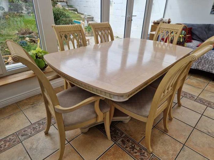 6 seater dining table