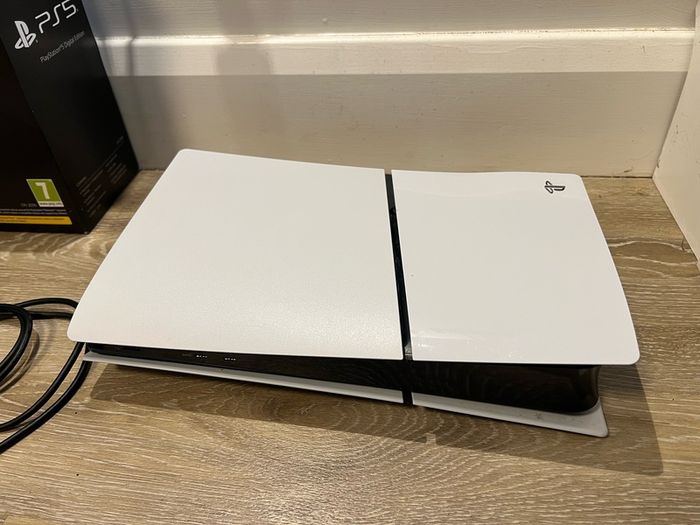 PlayStation 5 Digital Edition Excellent Condition