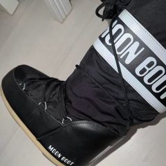 Moon Boots Size 6 Uk/irl