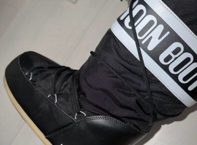 Moon Boots Size 6 Uk/irl