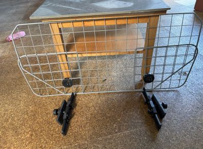 Dog guard, adjustable