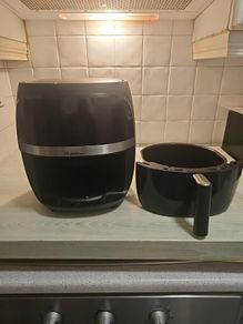 Black digital air fryer - good condition