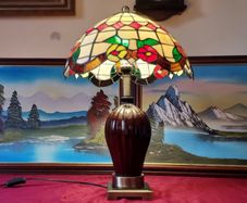 24 Inch Tiffany Style Table Lamp With 18 Inch Wide Stained Glass Shade And Polished Brass Base