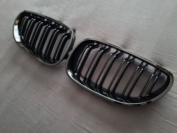 BMW 5 Series E60 E61 Gloss Black Kidney Grilles Brand New