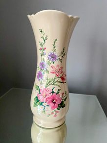 Beautiful Floral Vase 22cm