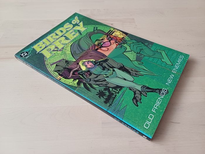 Birds of Prey - Old Friends, New Enemies DC Comics Graphic Novel 2003