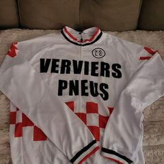 Retro cycling jersey