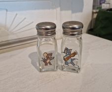 Tom & Jerry Vintage Salt and Pepper shakers