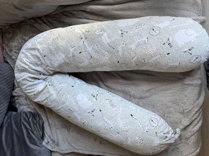 Pregnancy pillow