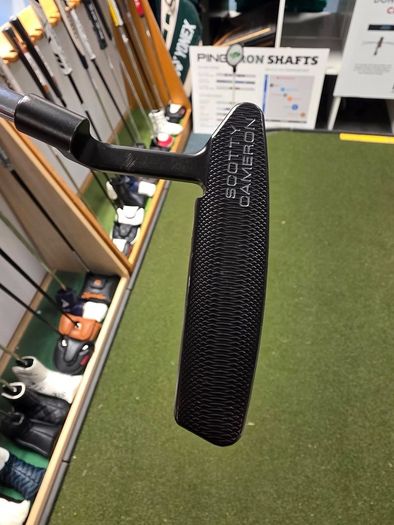 Scotty Cameron Select Newport 2 Putter 33"