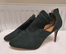 Bottle green heels size 6.5