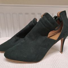 Bottle green heels size 6.5