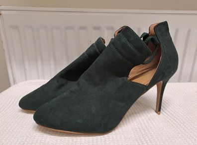 Bottle green heels size 6.5