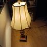 classic-style table lamp Image 5