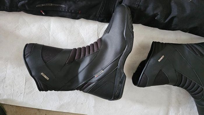 Motor cycle gear