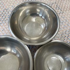 stainless steel mixing bowls