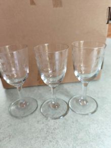 Harlequin set of 3 vintage etched small glasses in Greek Key pattern