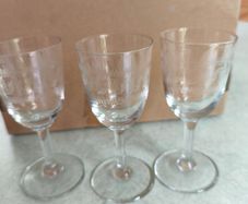 Harlequin set of 3 vintage etched small glasses in Greek Key pattern