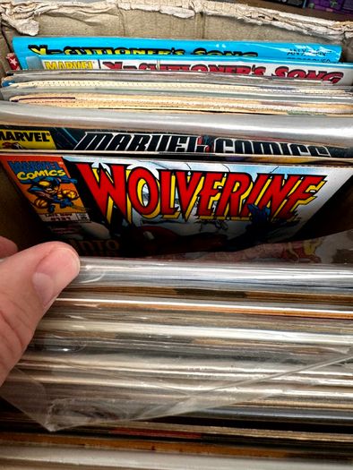 Marvel, DC & Indie Medium Comic Box w 180 comics for Sale