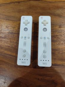 Wii controller x 2