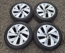 VW Golf 17"