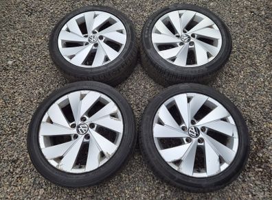VW Golf 17"