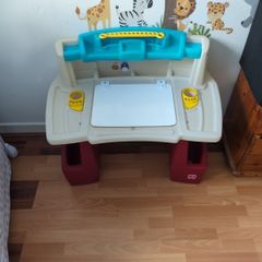 kids drawing desk