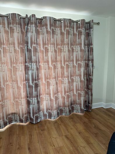 90 x 90 Curtains with 2 matching cushions
