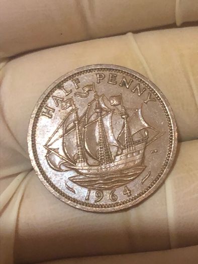 Elizabeth Halfpenny  x28 Pictures of each coin