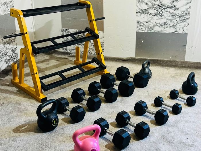 Dumbbells Kettlebels With Stand