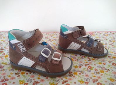 Sandals, size 22 (5,5)