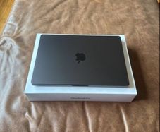 Apple Macbook Pro M3 Pro Chip 18GB Unified Memory 500gb SSD