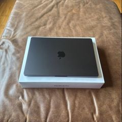Apple Macbook Pro M3 Pro Chip 18GB Unified Memory 500gb SSD