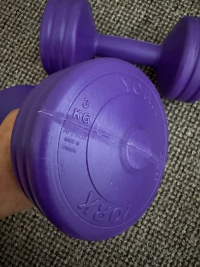 Pair of 3 kg dumbbells