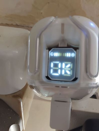 new bluetooth earphones. can be seen charging