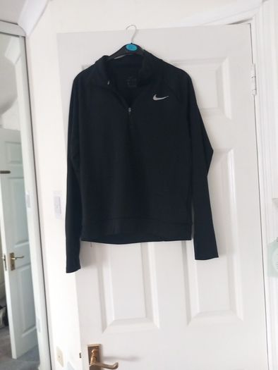 nike top