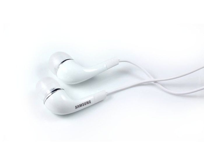 100% Genuine Samsung 3.5mm EHS64 Stereo Headset with Remote and Mic