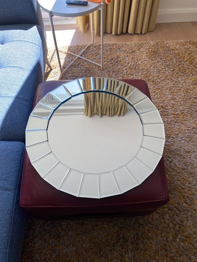 Decorative round mirror