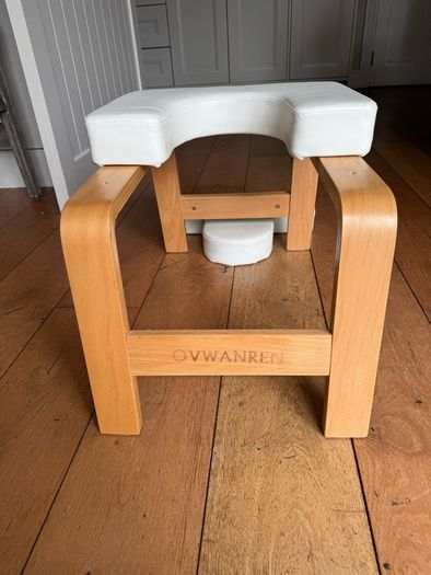 Yoga headstand bench